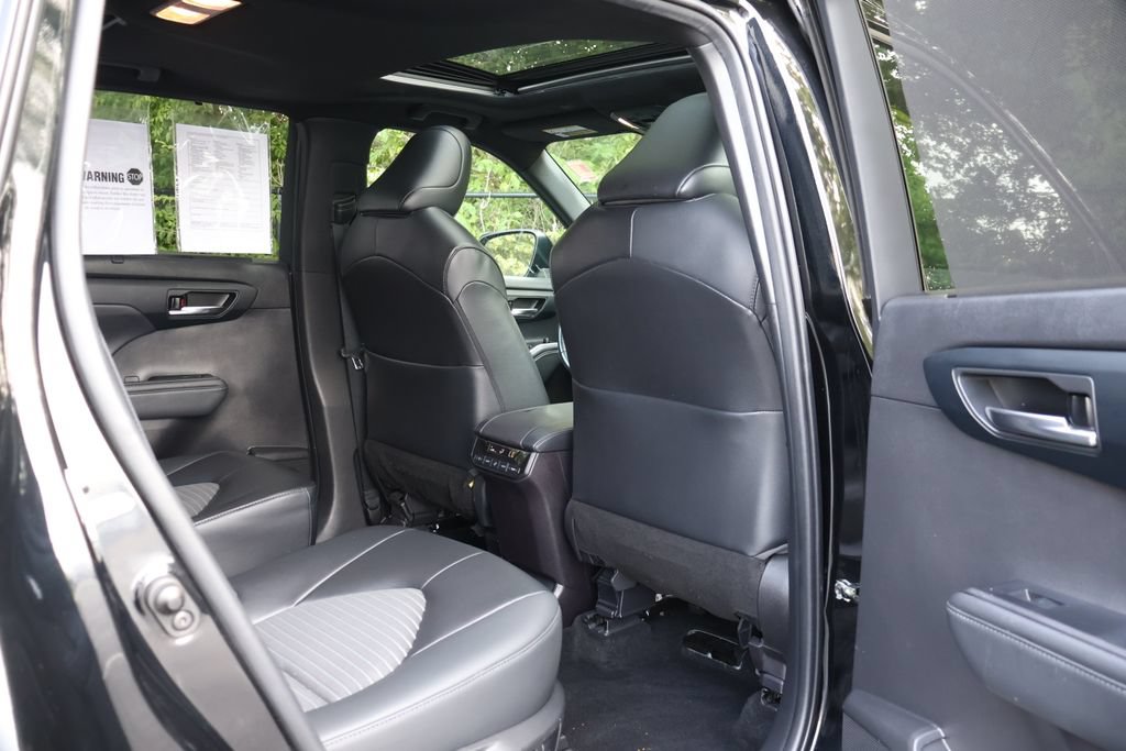 Used 2022 Toyota Highlander XSE FWD image 50