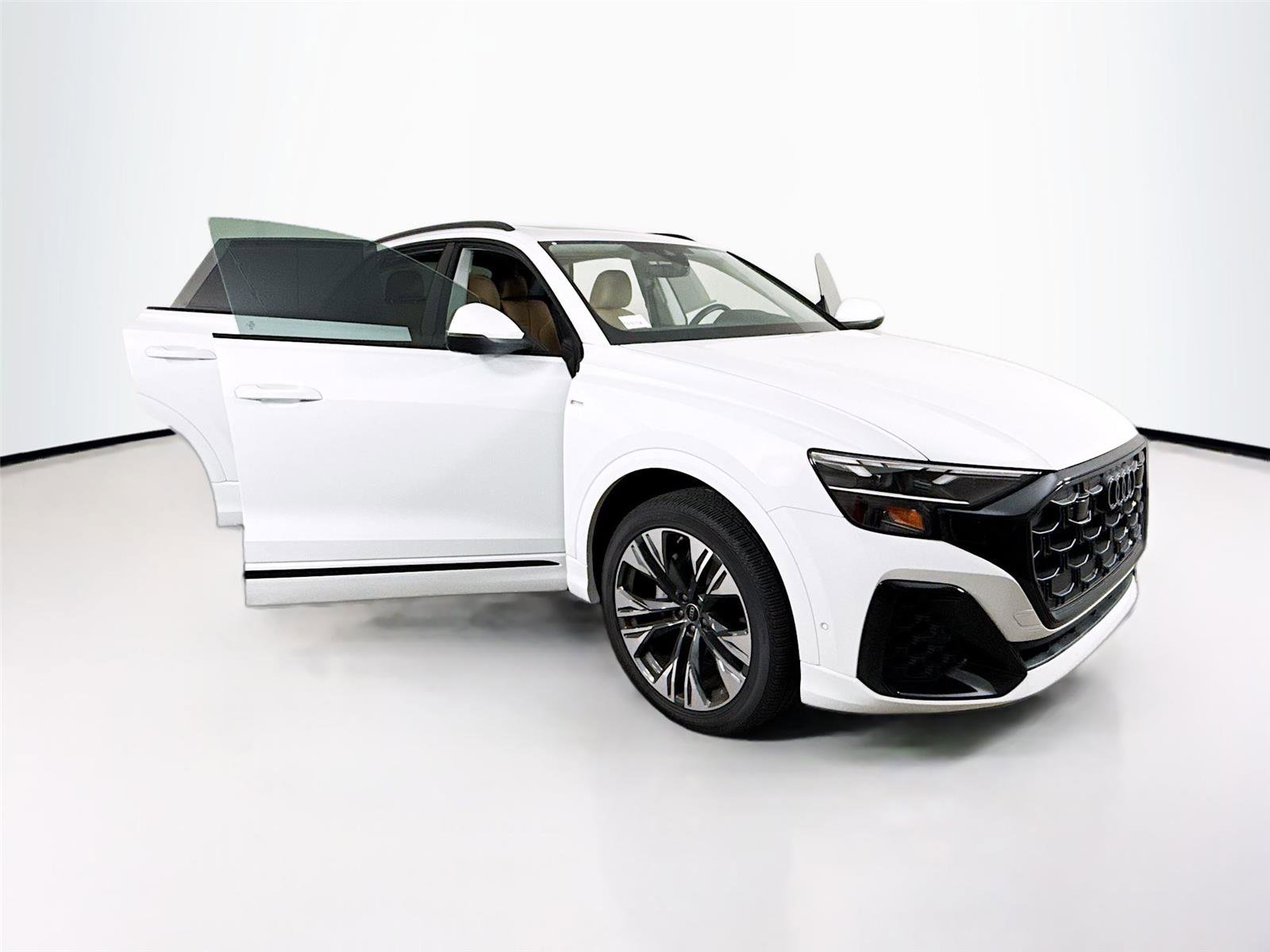 Used 2025 Audi Q8 Premium Plus w/ Premium Plus Package image 13