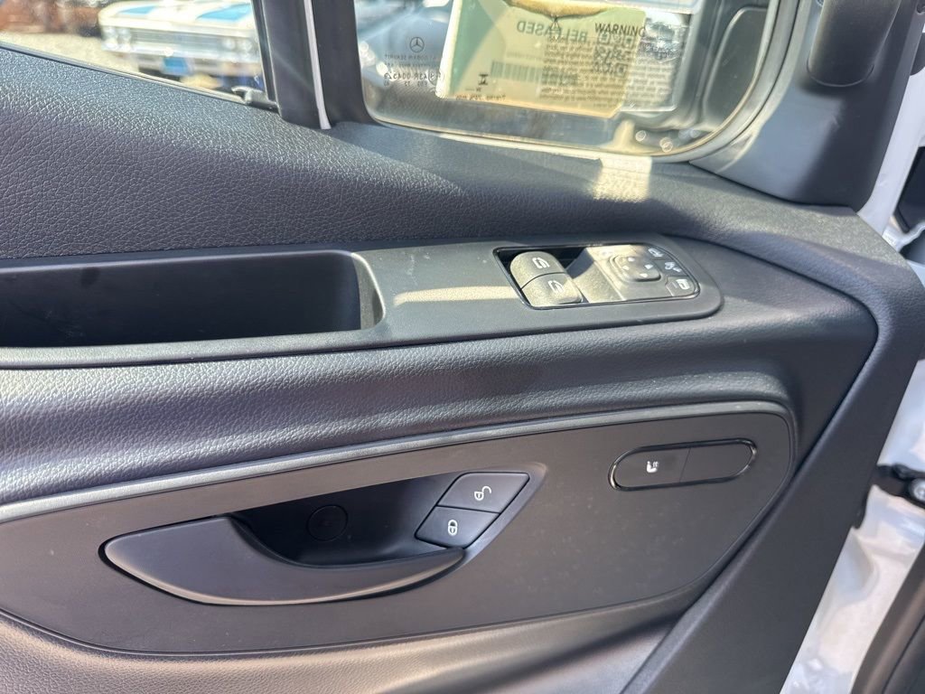 Used 2025 Mercedes-Benz Sprinter 2500 image 24