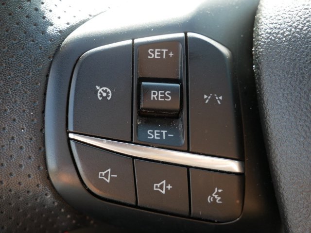 Used 2025 Ford Escape ST-Line AWD/4WD image 18