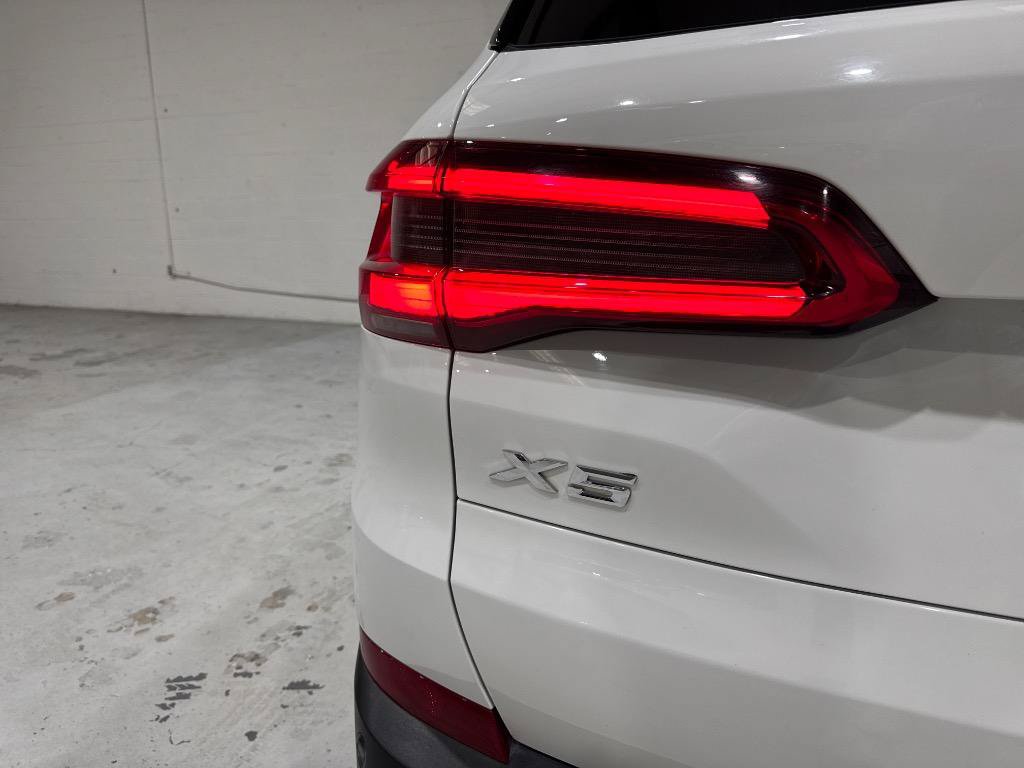 Used 2019 BMW X5 xDrive40i w/ Premium Package 2 AWD/4WD image 76