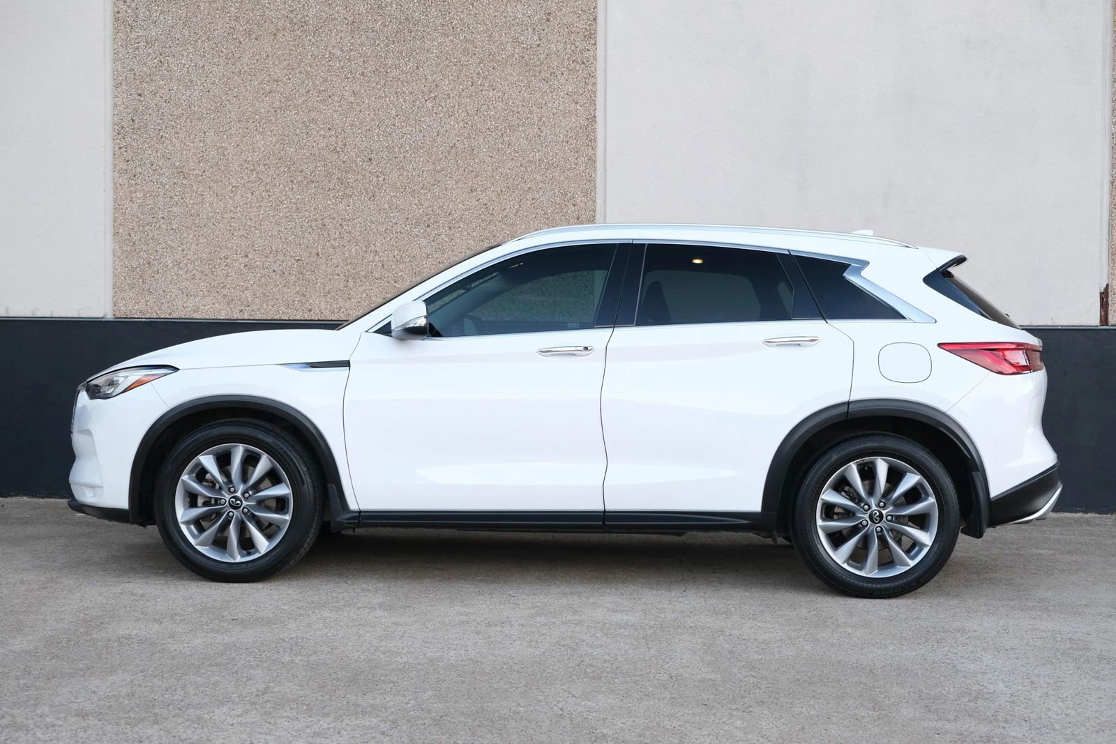 Used 2021 INFINITI QX50 Luxe image 6