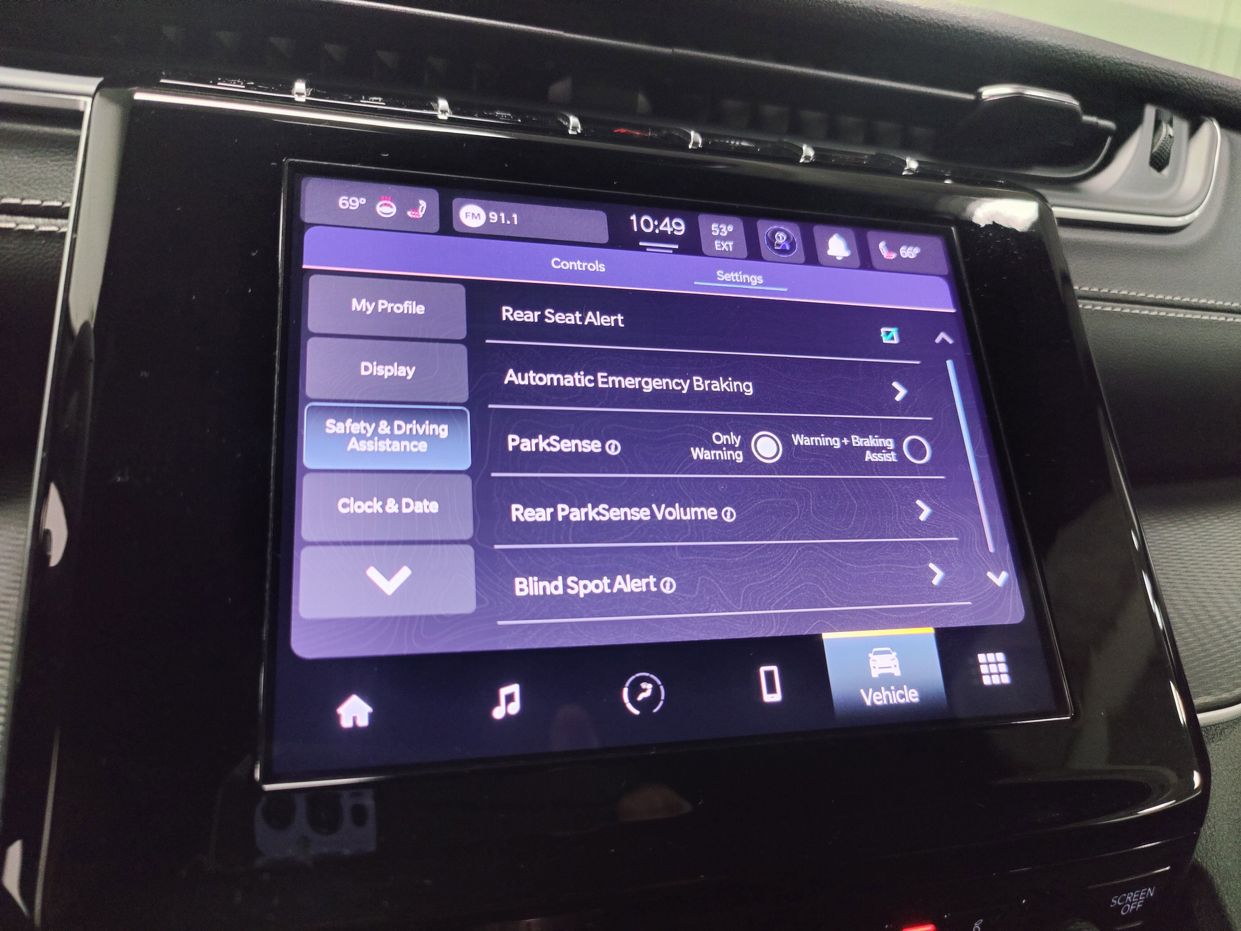 Used 2024 Jeep Grand Cherokee Altitude AWD/4WD image 10