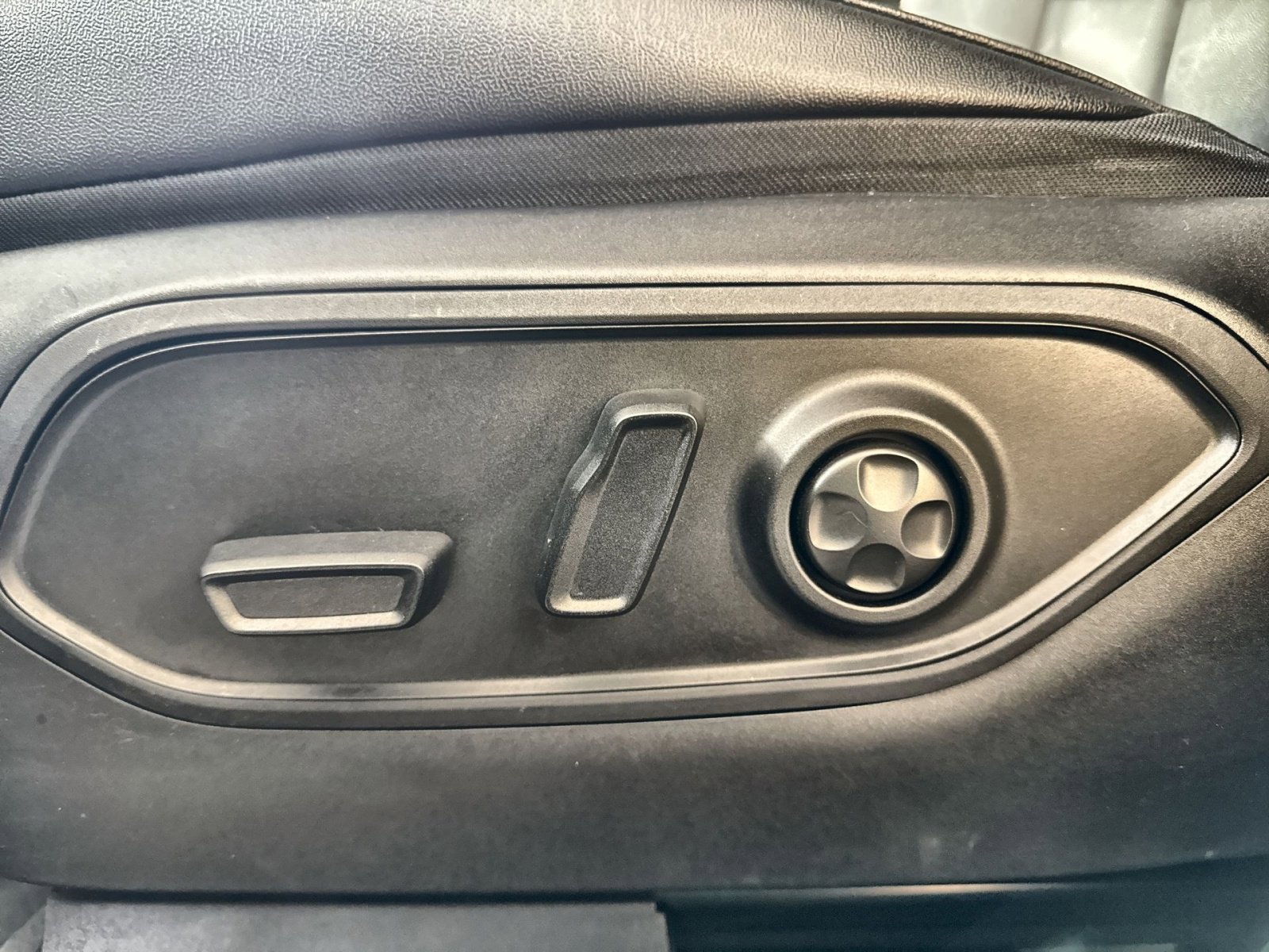 Used 2023 Jeep Grand Cherokee L Limited image 14