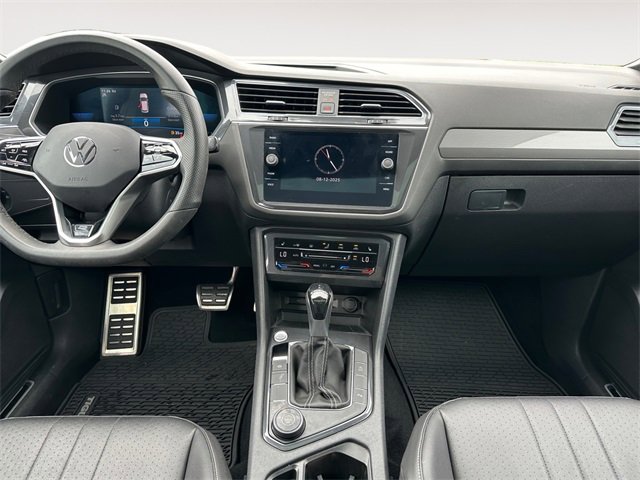 Used 2022 Volkswagen Tiguan SE R-Line image 11