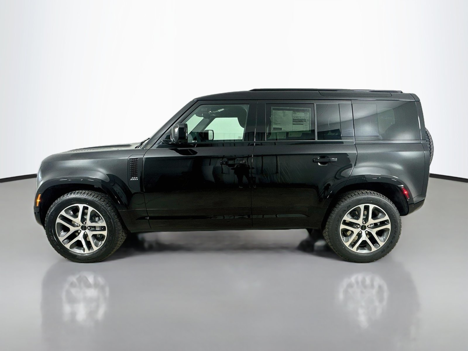 New 2026 Land Rover Defender 110 X-Dynamic SE AWD/4WD image 8