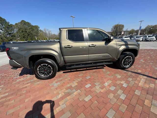 Used 2025 Toyota Tacoma TRD Sport AWD/4WD image 35