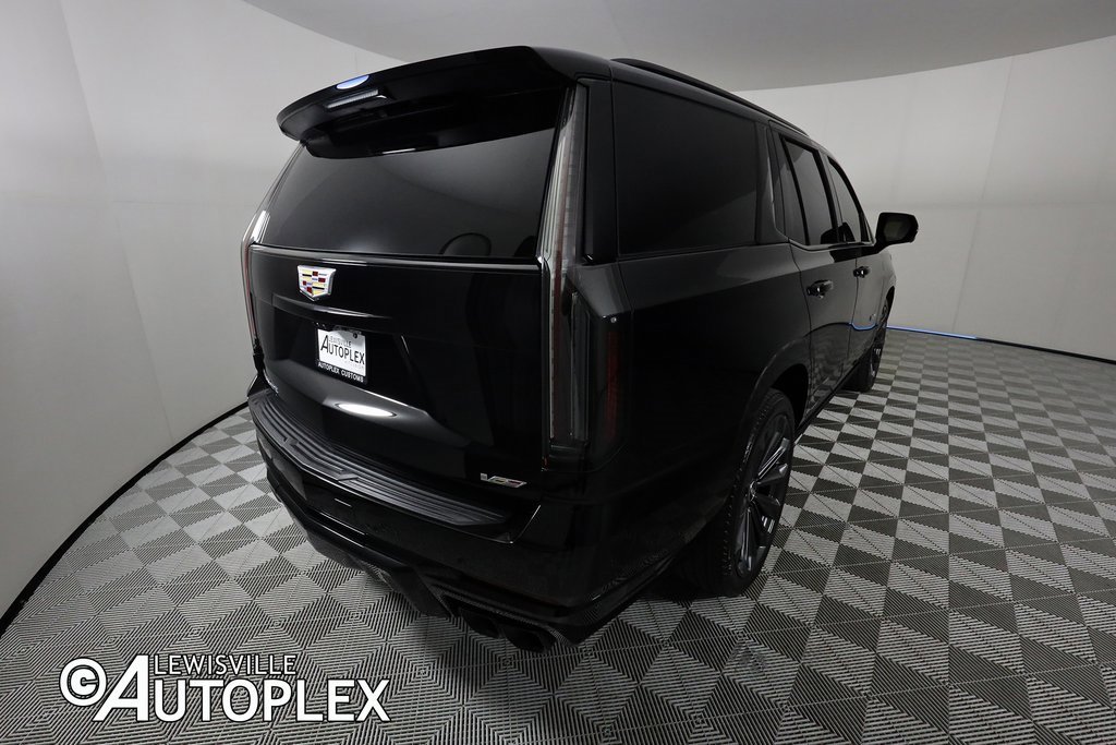 Used 2025 Cadillac Escalade V image 6