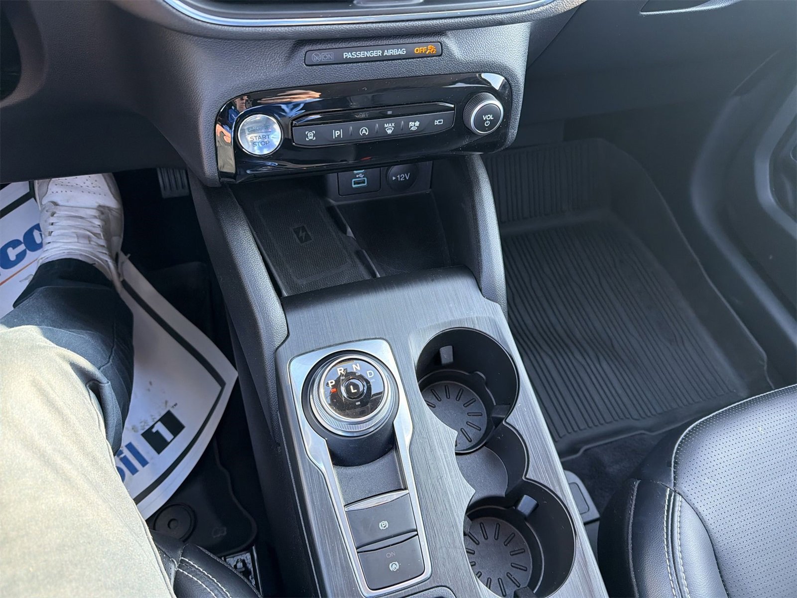 Used 2023 Ford Escape Platinum image 16