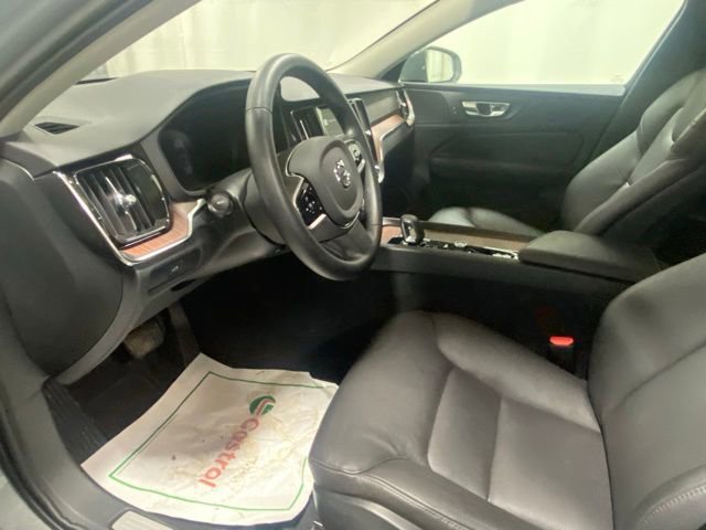 Certified 2025 Volvo V60 B5 Cross Country Plus image 9