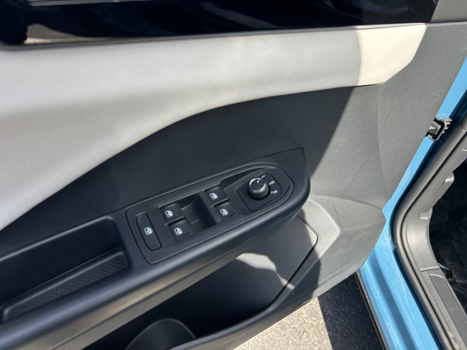 New 2026 Volkswagen Taos S FWD image 13
