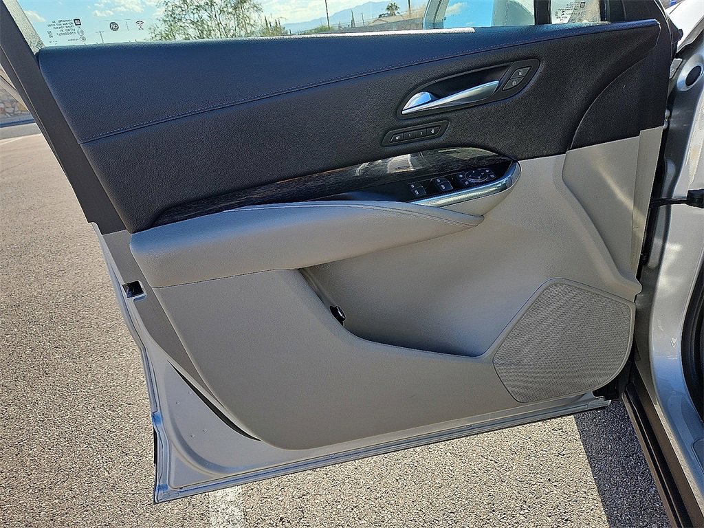 Used 2020 Cadillac XT4 Premium Luxury w/ Driver Awareness Package image 19