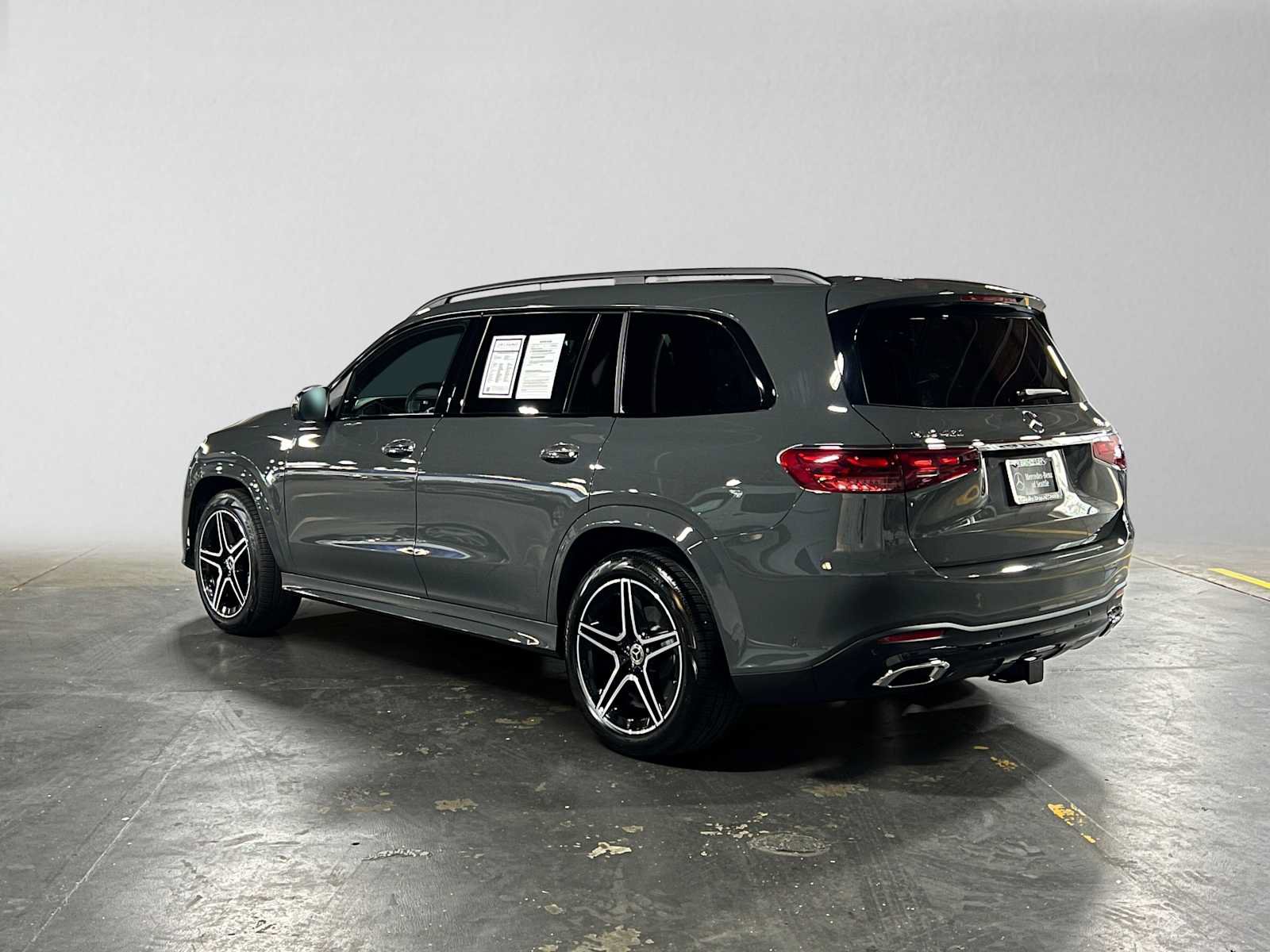 Used 2026 Mercedes-Benz GLS 450 4MATIC image 5