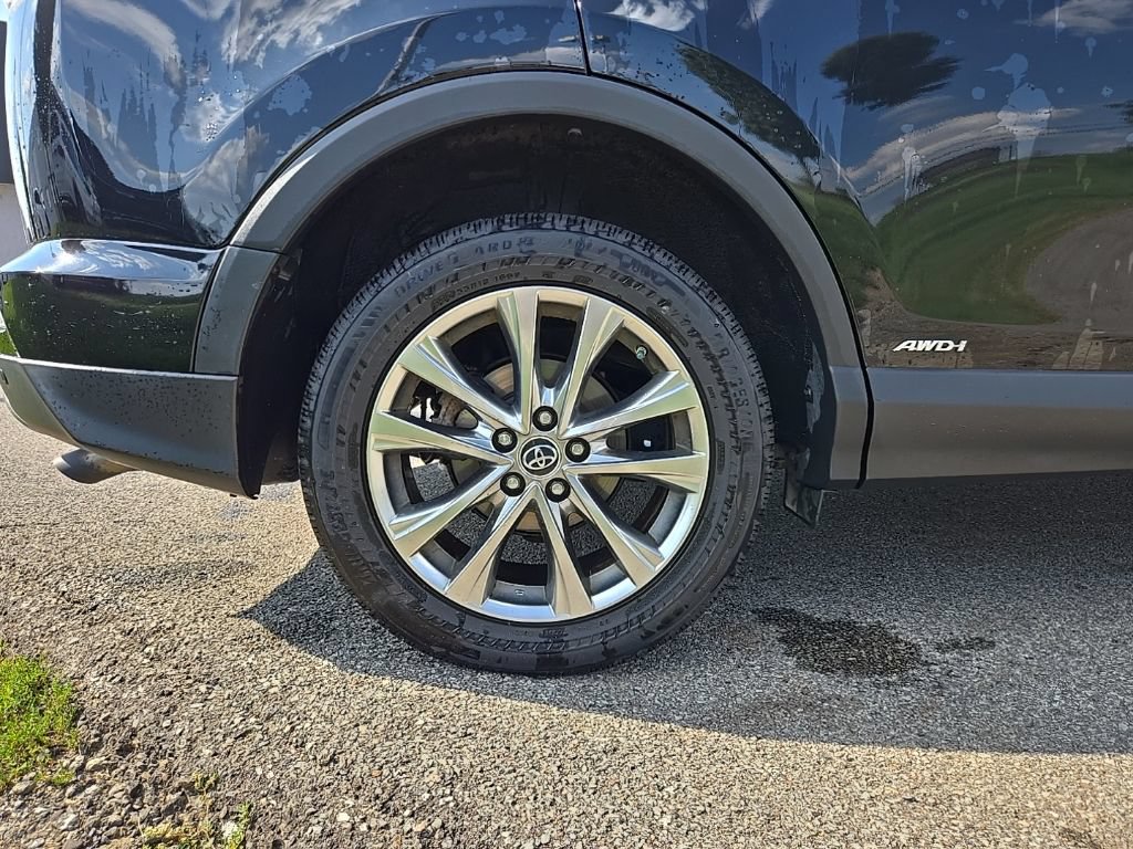 Used 2017 Toyota RAV4 Limited w/ Advanced Technology Package AWD/4WD image 12