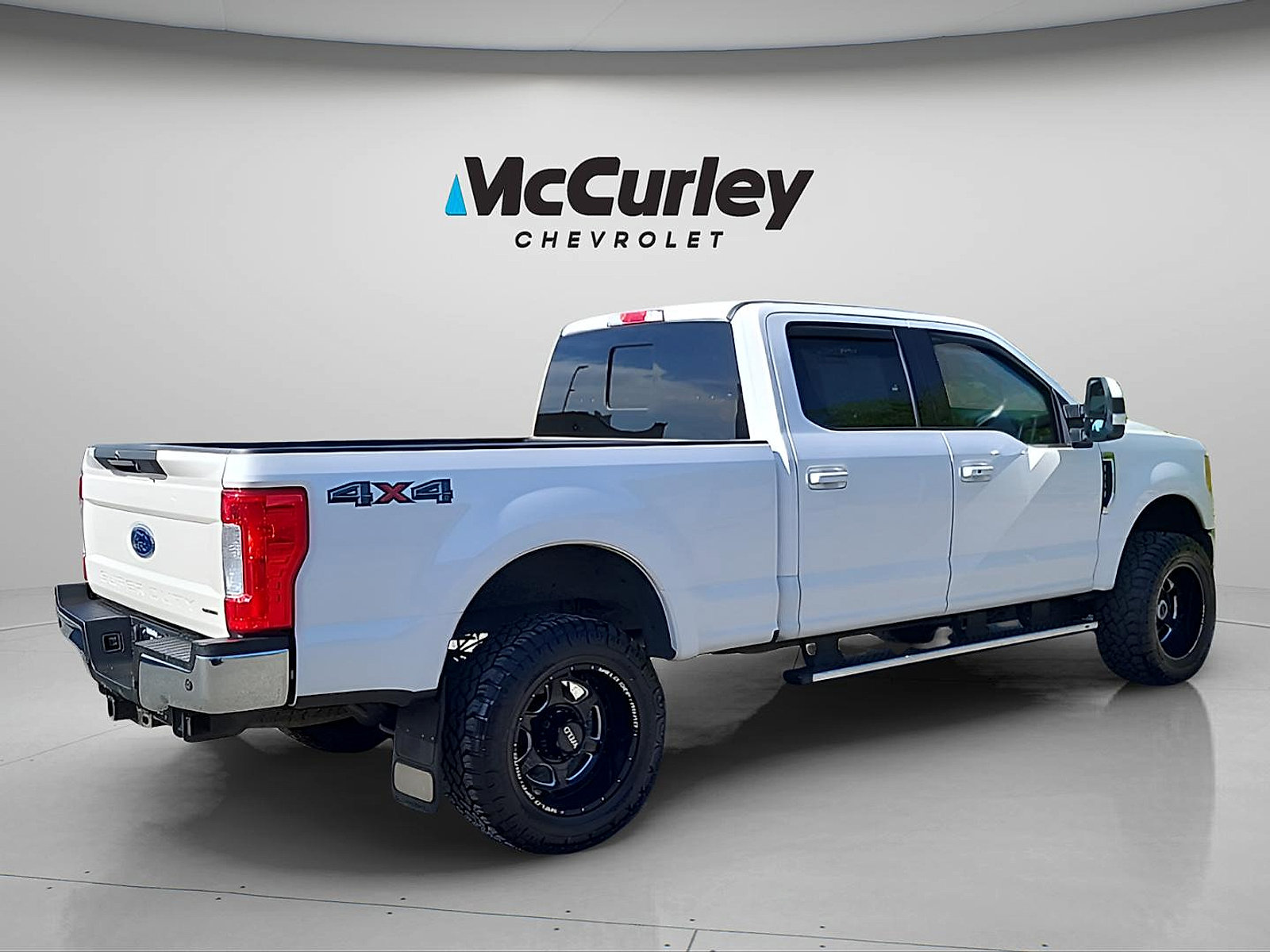 Used 2017 Ford F250 Lariat w/ Lariat Ultimate Package AWD/4WD image 7