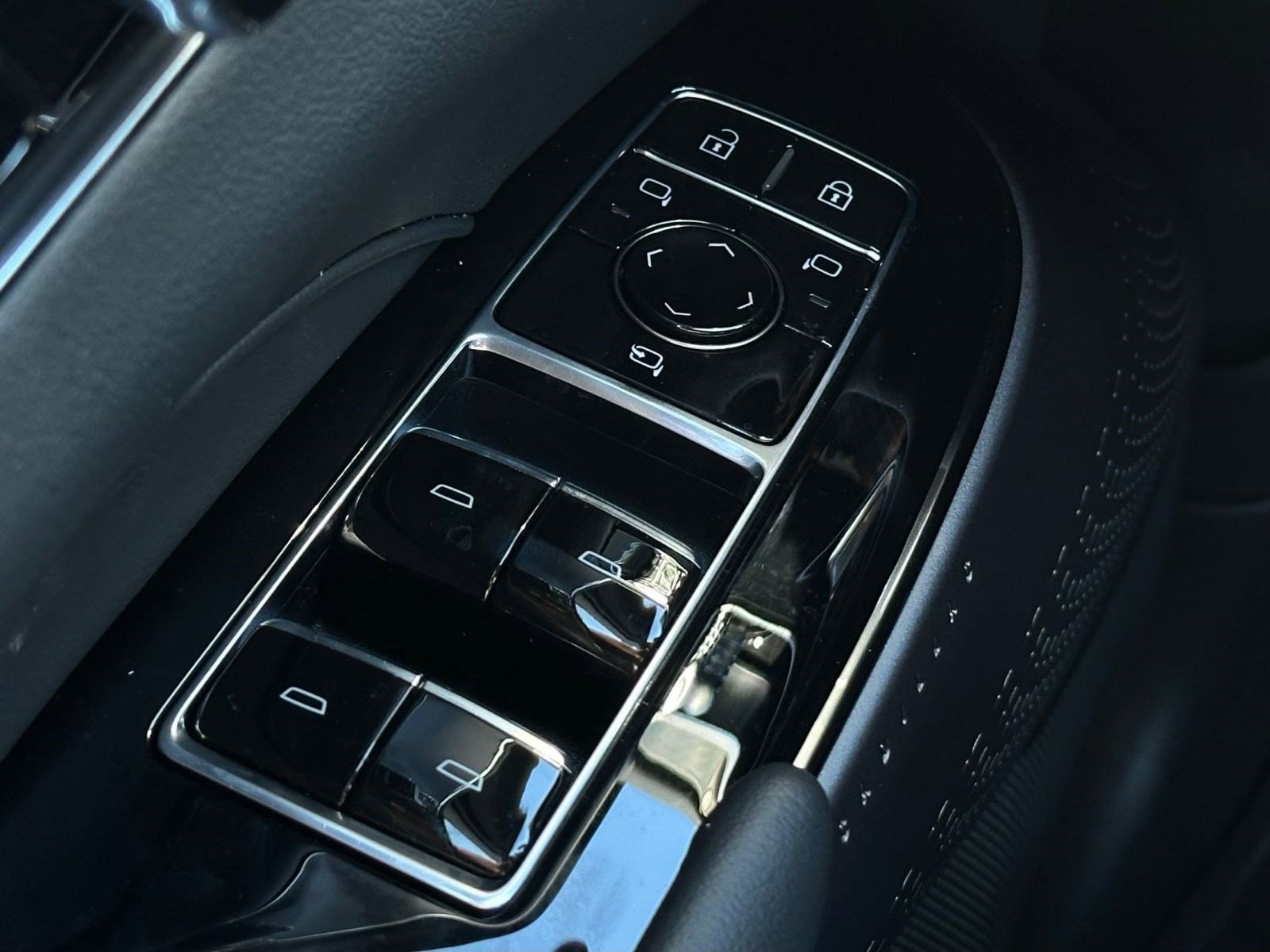 New 2026 Cadillac Lyriq Sport image 24