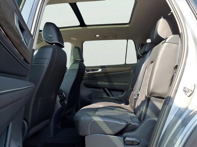 New 2026 Volkswagen Atlas SEL Premium R-Line image 13