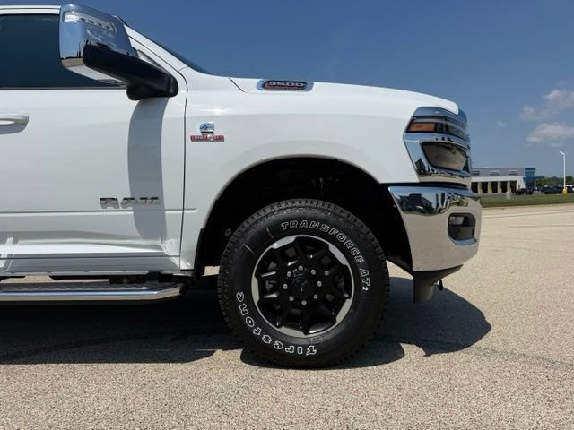 Used 2026 RAM 3500 Laramie w/ Towing Technology Group AWD/4WD image 4