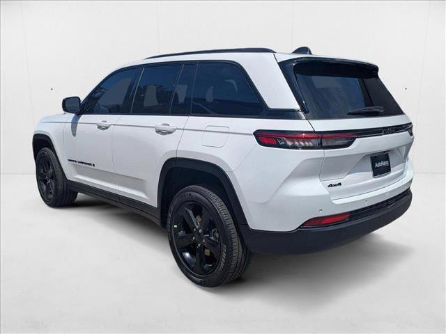 New 2025 Jeep Grand Cherokee Altitude image 8