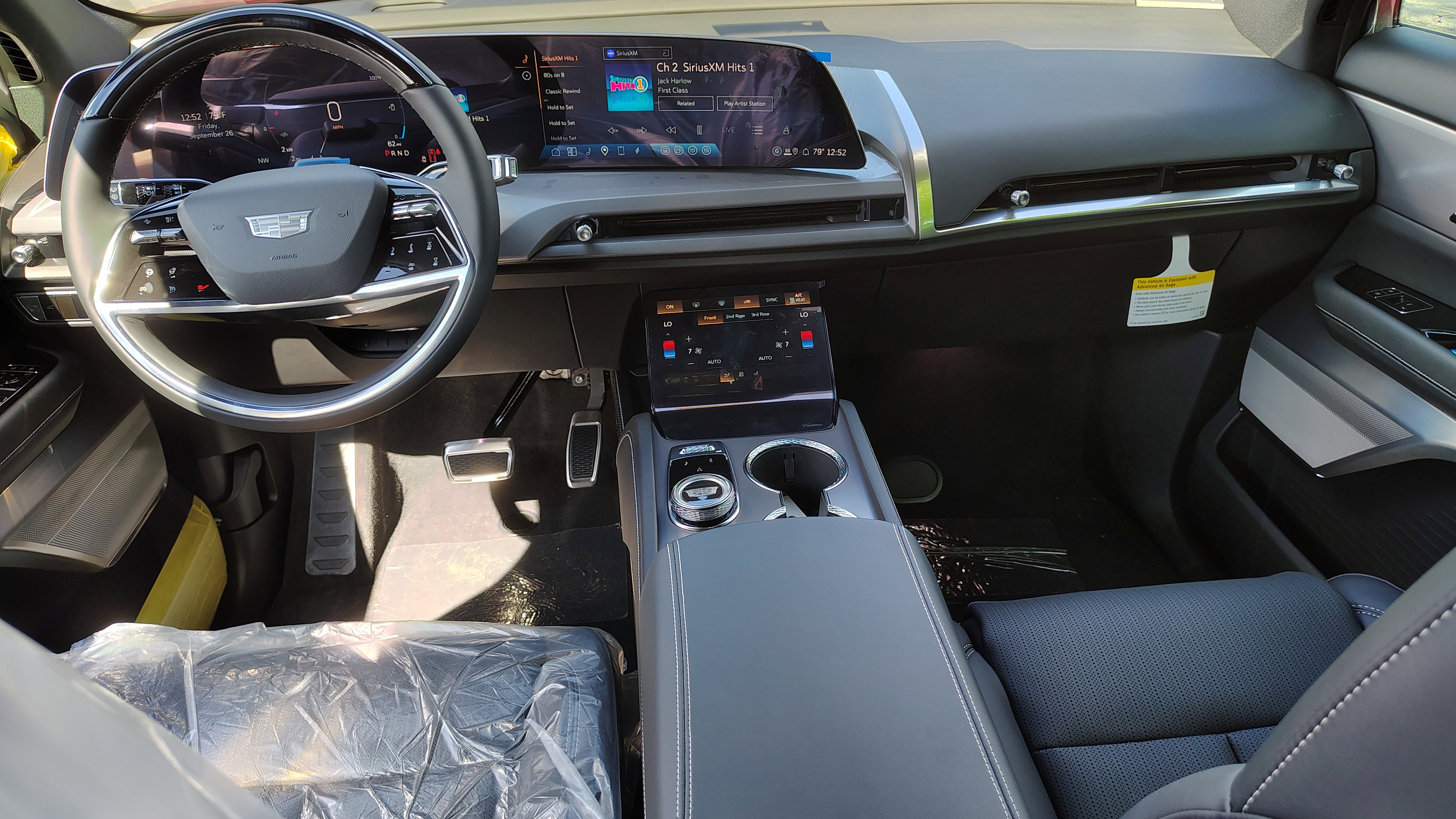 New 2026 Cadillac Vistiq Sport w/ LPO, Floor Liner Package image 13