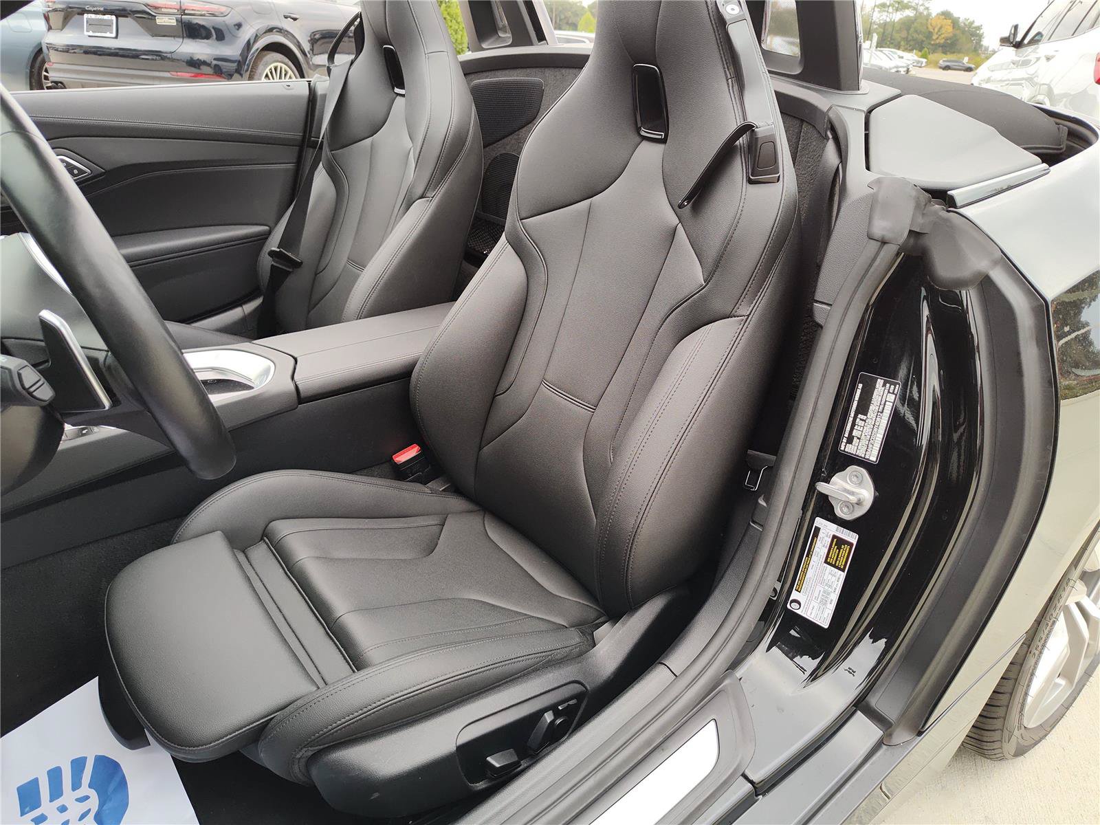 Certified 2025 BMW Z4 sDrive30i RWD image 17