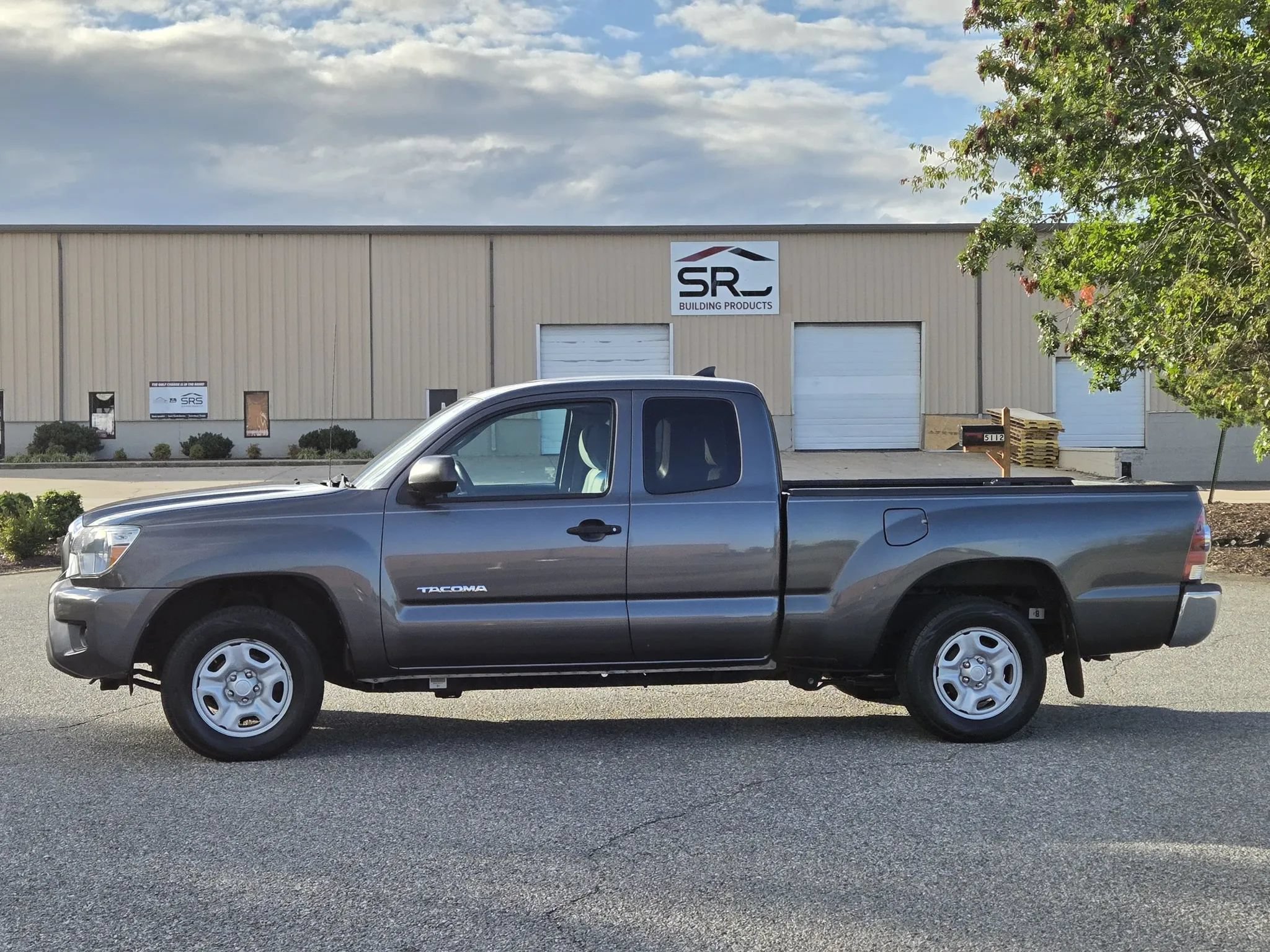 Used 2015 Toyota Tacoma 2WD Access Cab w/ SR5 Package image 11