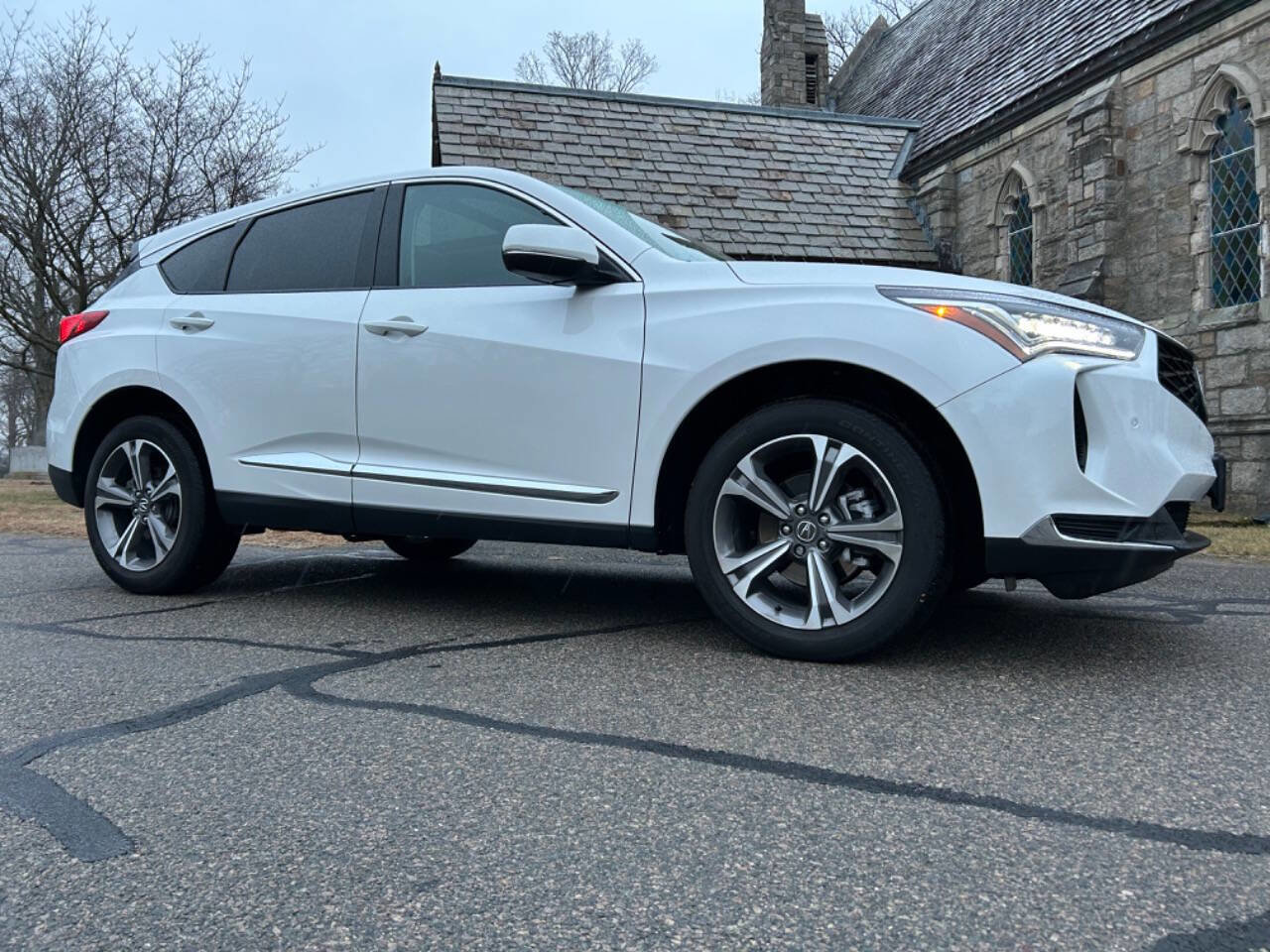 Used 2025 Acura RDX SH-AWD w/ Technology Package image 2