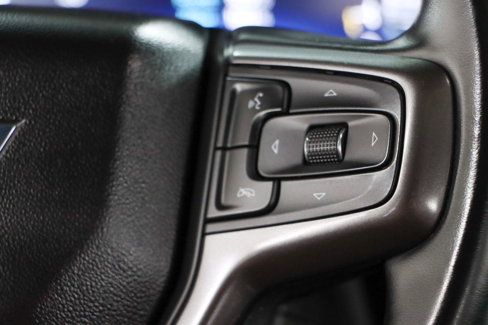 Used 2024 Chevrolet Silverado 3500 High Country w/ High Country Premium Package AWD/4WD image 15