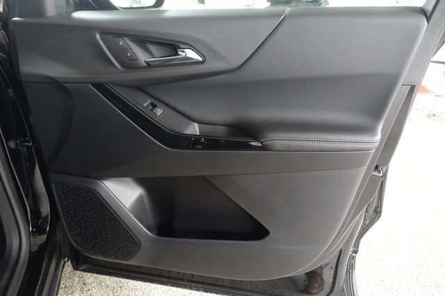 Used 2025 Chevrolet Equinox LT FWD image 23