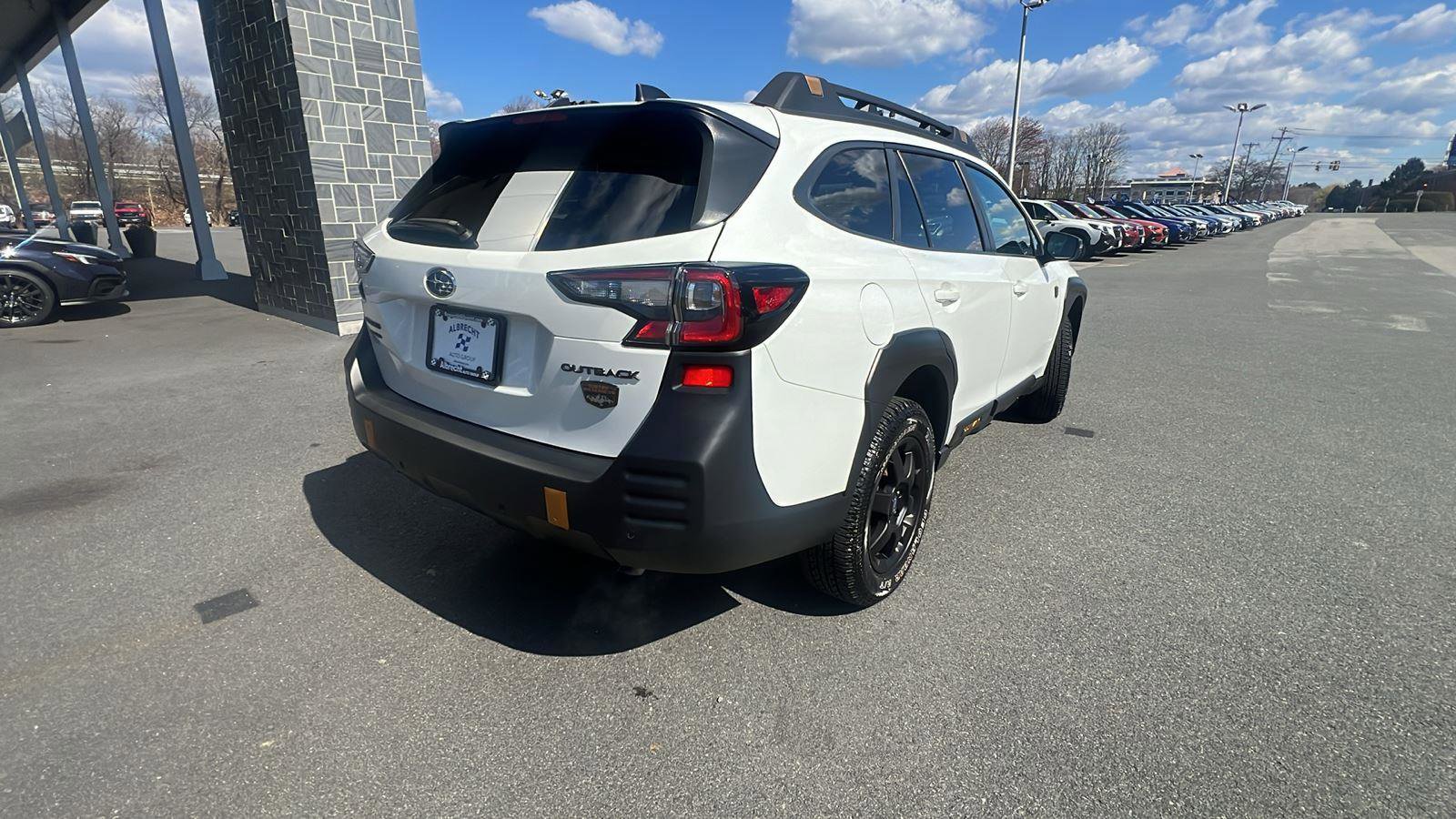 Certified 2025 Subaru Outback Wilderness AWD/4WD image 7