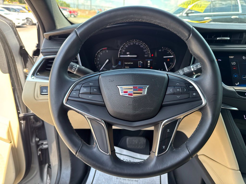 Used 2017 Cadillac XT5 FWD image 14