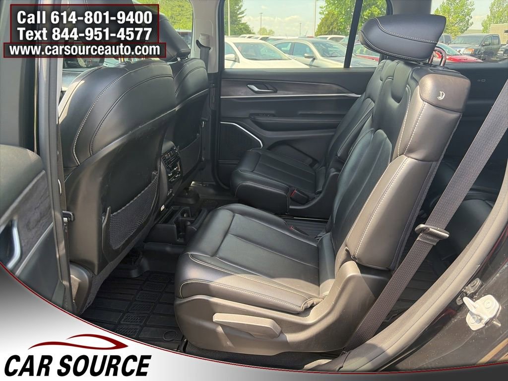 Used 2022 Jeep Grand Cherokee L Limited w/ Black Appearance Package AWD/4WD image 25
