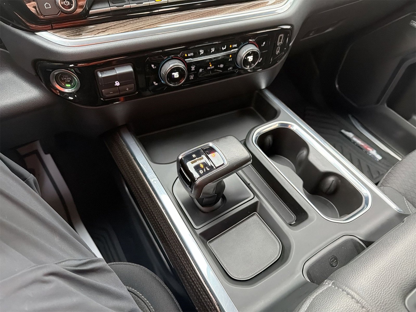 Used 2022 Chevrolet Silverado 1500 LT Trail Boss w/ Convenience Package II image 15