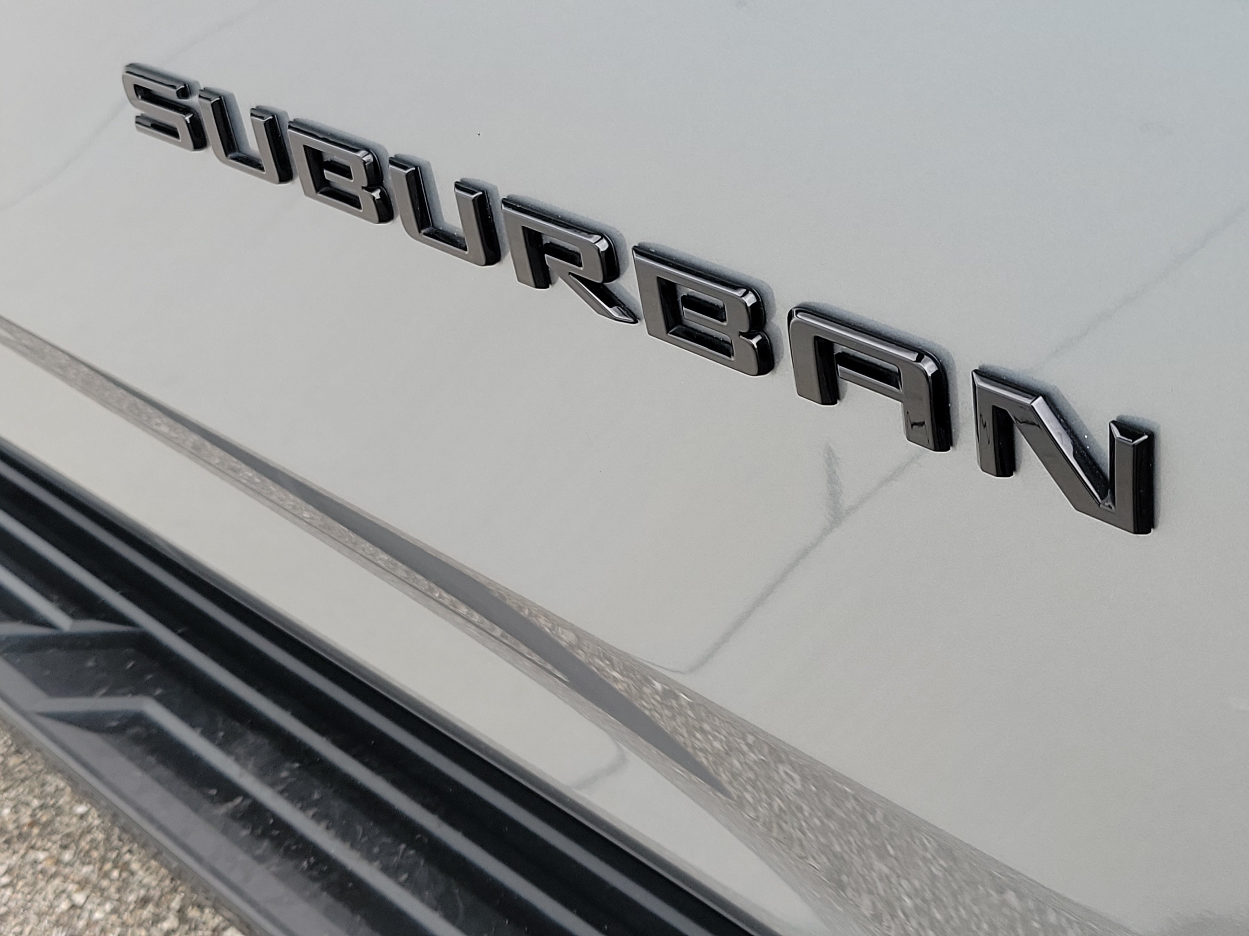 Used 2023 Chevrolet Suburban RST AWD/4WD image 12