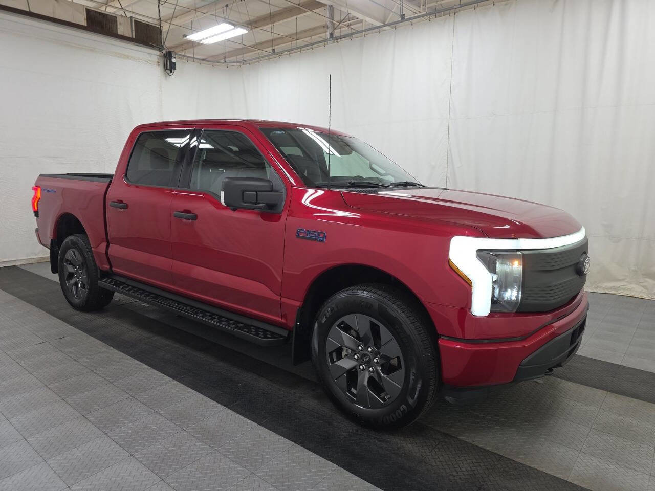 Used 2024 Ford F150 Lightning XLT w/ Max Trailer Tow Package image 3