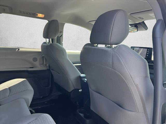 Certified 2023 Toyota Sienna LE FWD image 22