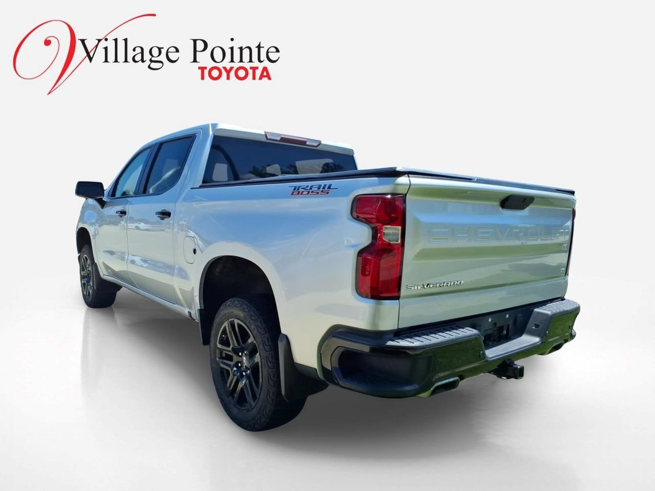 Used 2022 Chevrolet Silverado 1500 LT Trail Boss w/ Safety Package AWD/4WD image 2