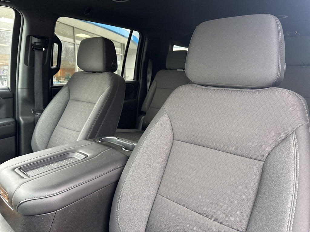Used 2023 Chevrolet Suburban LS image 11
