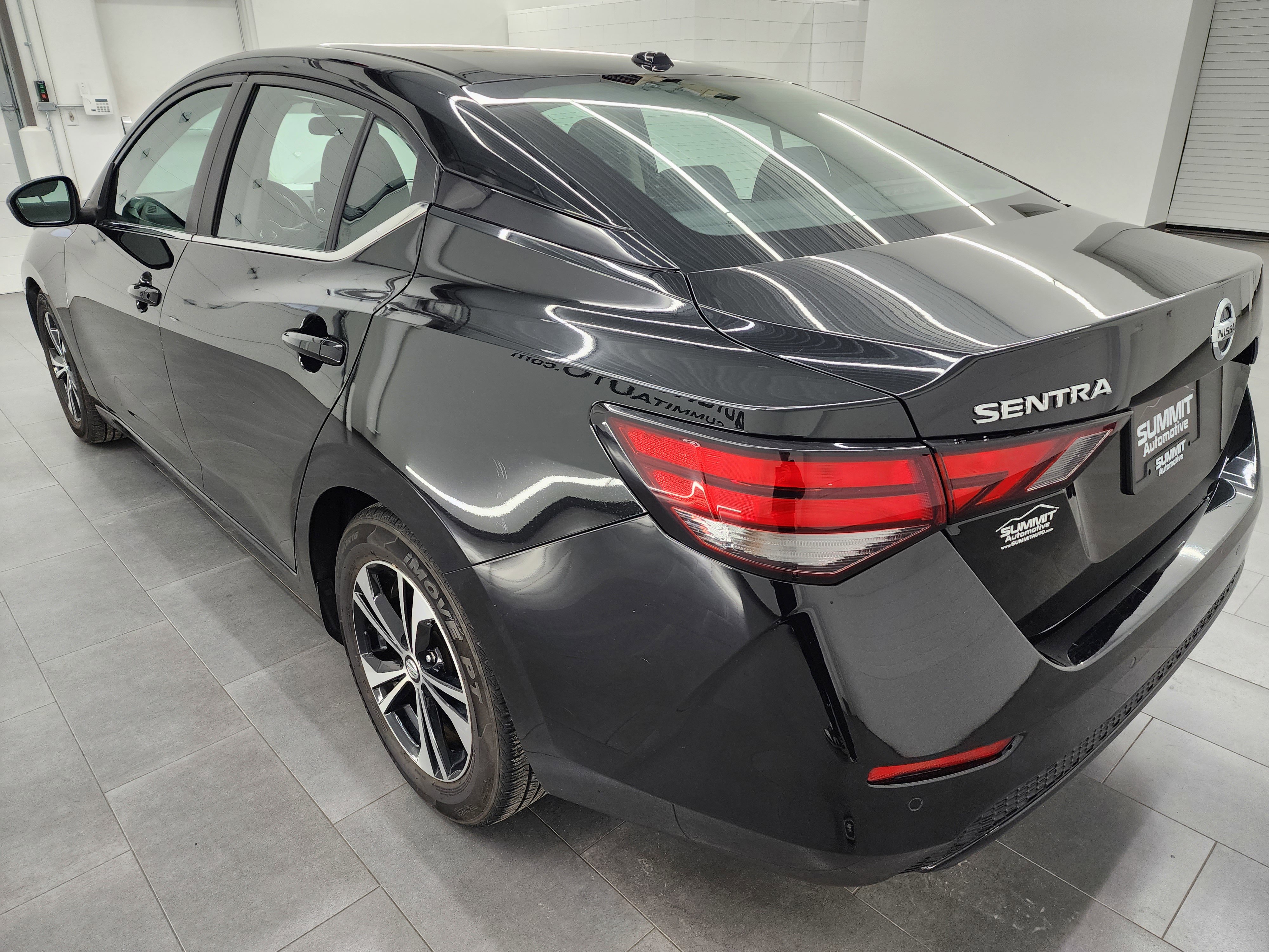 Used 2023 Nissan Sentra SV FWD image 6