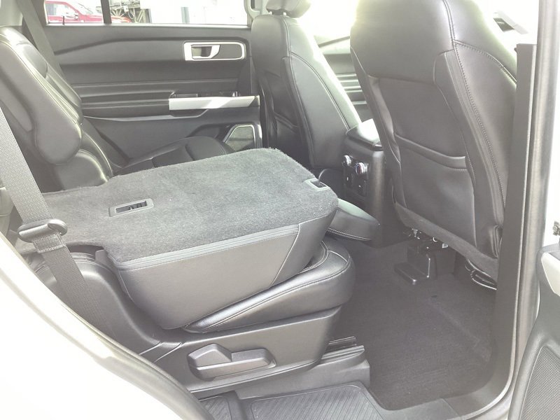 Used 2021 Ford Explorer XLT w/ Equipment Group 202A image 16