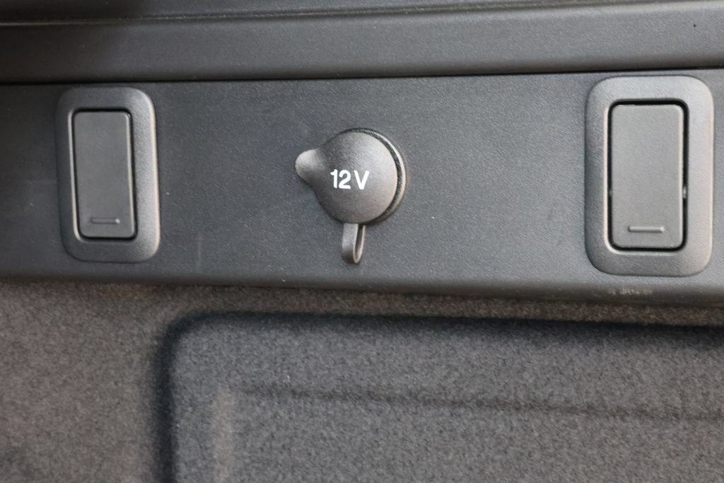 Used 2026 Land Rover Range Rover Velar S AWD/4WD image 12
