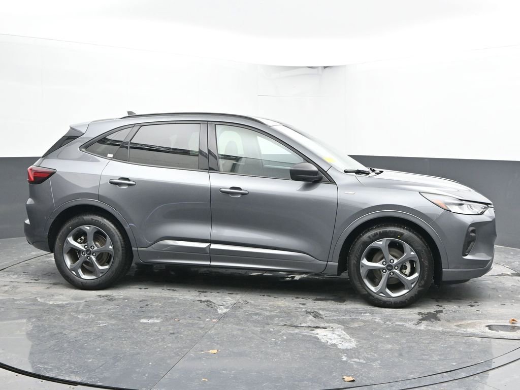 Used 2024 Ford Escape ST-Line image 12
