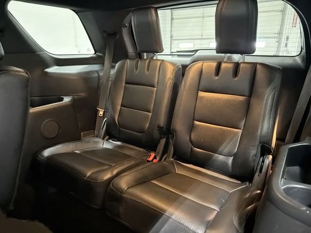 Used 2016 Ford Explorer XLT w/ Equipment Group 202A image 18