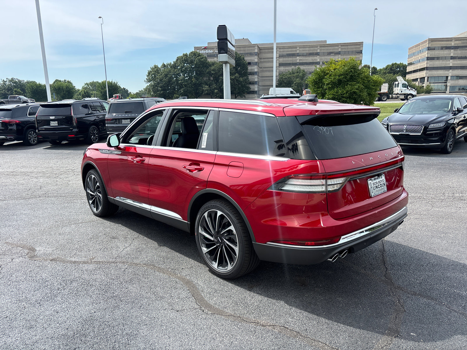 New 2025 Lincoln Aviator Reserve image 5