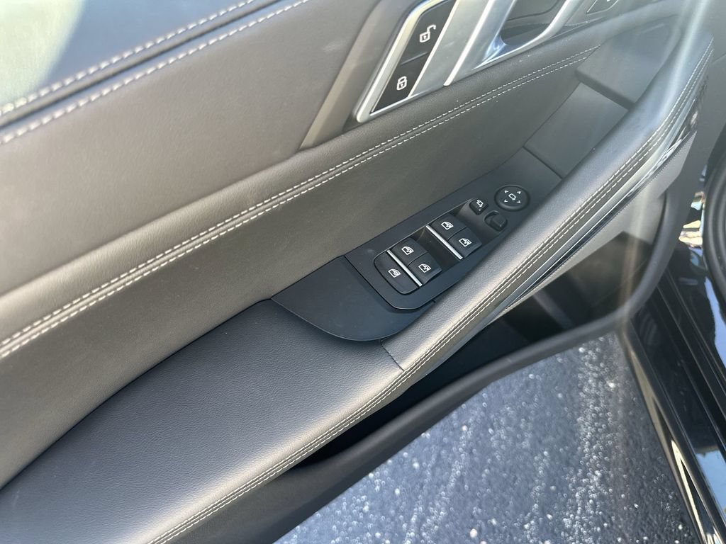 Used 2026 BMW X6 M60i AWD/4WD image 15