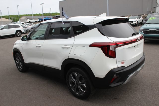 Used 2024 Kia Seltos LX AWD/4WD image 8