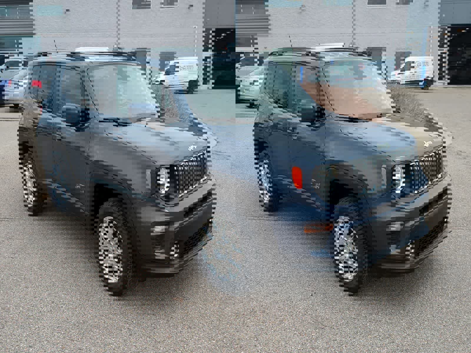 Used 2020 Jeep Renegade Latitude w/ Cold Weather Group AWD/4WD image 2