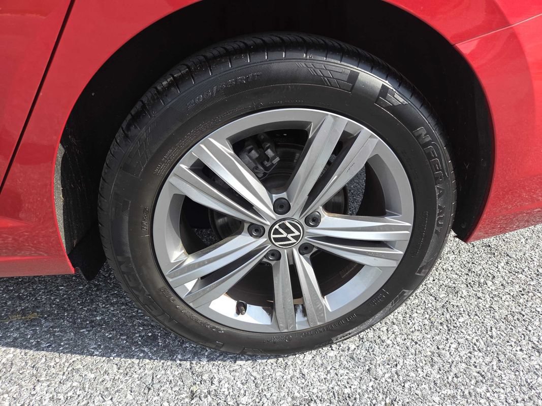 Used 2024 Volkswagen Jetta SE FWD image 34