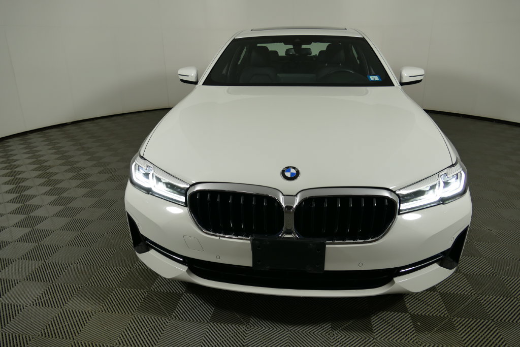 Used 2023 BMW 530i xDrive w/ Premium Package AWD/4WD image 8