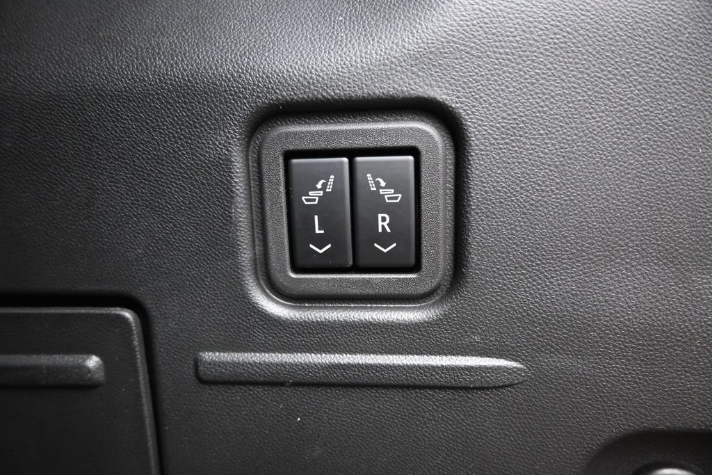 Used 2025 GMC Hummer EV 3X AWD/4WD image 30